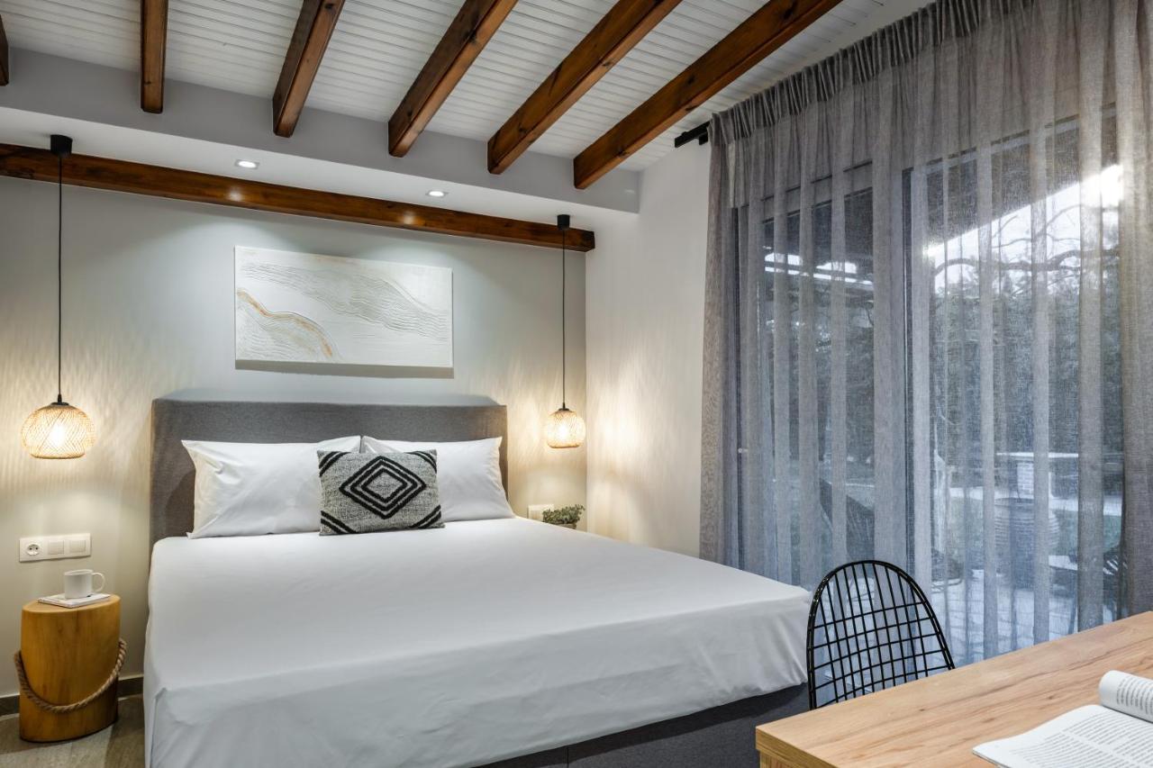 Coel Luxury Suites By Rentalspro Services - Potidea Halkidiki ネア・ポティダイア エクステリア 写真